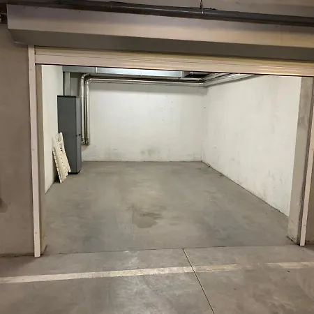 Onyx Free Garage Parking *